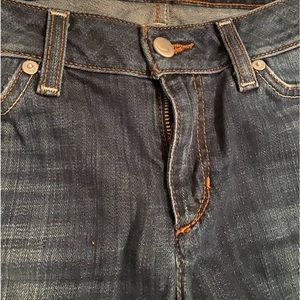 FABULOUSLY COMFY & FIGURE FLATTERING  SIZE 29 DARK BLUE BOOT CUT - JOES JEANS